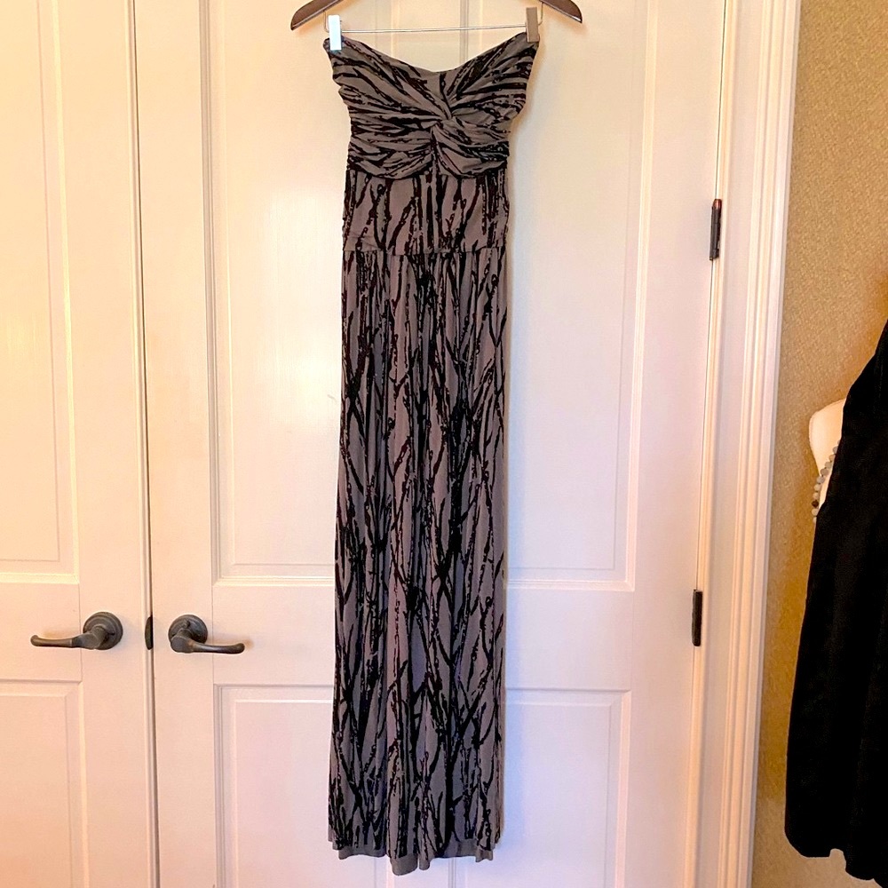 Gadogado Strapless Maxi Dress